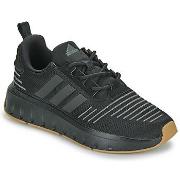 Lage Sneakers adidas SWIFT RUN23 J