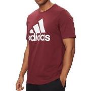 T-shirt adidas -