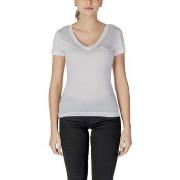 T-shirt Korte Mouw Guess VN SS LIGHT BASIC W5GP31 KCSX2