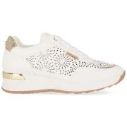 Sneakers Chika 10 SERENA 24