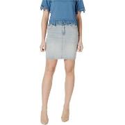 Rok Morgan 241-JULIE