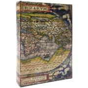 Manden en dozen Signes Grimalt Wereldkaart Boekendoos