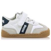 Sneakers MTNG 49060