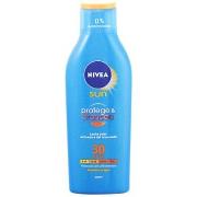 Zonverzorging Nivea Zonnebrandmelk Beschermt Bruinen - SPF30