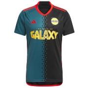 T-shirt adidas -