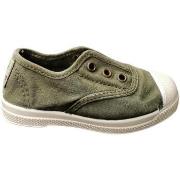 Sneakers Natural World 470