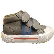 Hoge Sneakers Victoria tribu