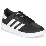 Lage Sneakers adidas Novice C