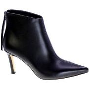 Enkellaarzen Queen Helena 146045