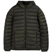 Donsjas Teddy Smith -