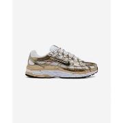 Lage Sneakers Nike P-6000 Gold (Women's)