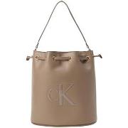 Handtas Calvin Klein Jeans RAISED CK LARGE BUCKET LV04F3232G