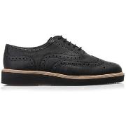 Lage Sneakers Clarks Baille Brogue