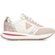 Lage Sneakers Guess Eagar