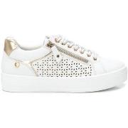 Lage Sneakers Xti 143624