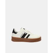 Lage Sneakers Xti 143645