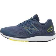 Lage Sneakers New Balance M680CN7
