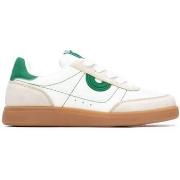 Lage Sneakers Xti 15300702