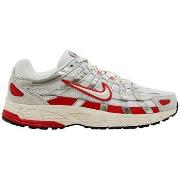 Lage Sneakers Nike P-6000 Sail Pale Ivory Light Bone Picante Red (Wome...