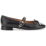 Ballerina's Café Noir C1XV9718