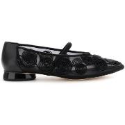 Ballerina's Café Noir C1EG9012