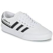 Baskets basses adidas DELPALA