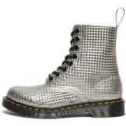 Bottes Dr. Martens 1460 PASCAL STUD EMBOSS LEATHER LACE