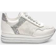 Baskets Bata Sneakers pour femme avec semelle