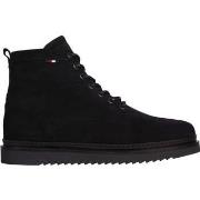 Boots Tommy Hilfiger cleated suede boot