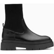 Boots Vanessa Wu Bottines chaussettes Elisa noires à plateforme cranté...