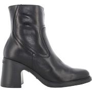 Boots Wonders M-5505