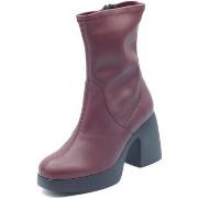 Boots Wonders H-4942 Eris Camelus