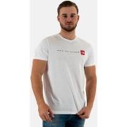 T-shirt The North Face 0a7x1m