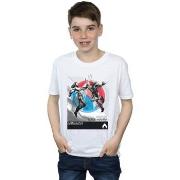 T-shirt enfant Dc Comics Aquaman Vs Black Manta