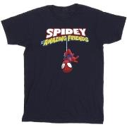 T-shirt Marvel Hanging Upside Down