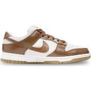 Baskets Nike Wmns Dunk Low "Ale Brown"