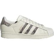 Baskets adidas H03415