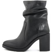 Boots Fashion Attitude -