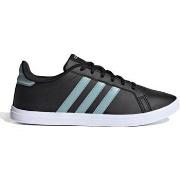 Baskets basses adidas Courtpoint