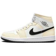 Baskets Nike Air Jordan 1 Mid Coconut Milk