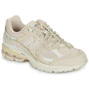 Baskets basses New Balance 2002R