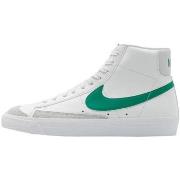 Baskets Nike BQ6806