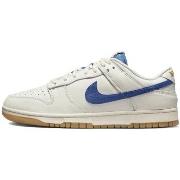 Baskets Nike Dunk Low SE Sail Dark Marina Blue