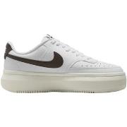 Baskets Nike DM0113