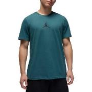 T-shirt Nike CW5190