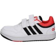 Baskets adidas H03863