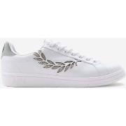 Baskets Fred Perry B721 marqué en cuir - blanc calcaire