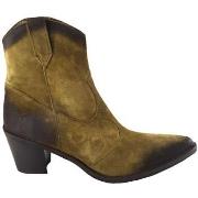 Boots Emanuele Crasto 5023