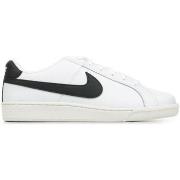 Baskets Nike Court Royale