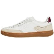 Baskets basses Tommy Hilfiger Baskets femme Ref 63810 ACI Beige